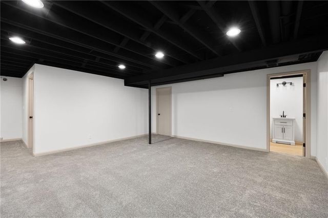 9718 Appleton Avenue, Kansas City, MO 64134