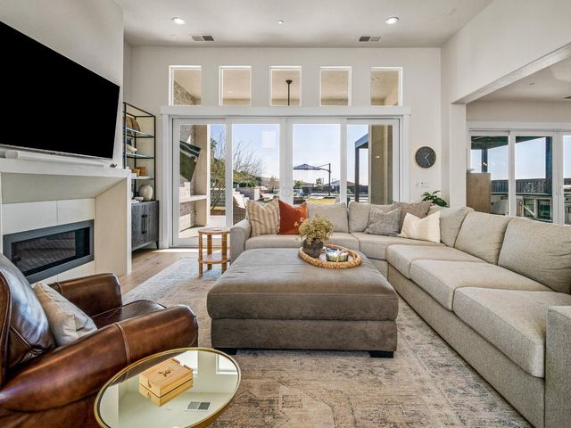 130 Lockwood Ct, El Dorado Hills, CA 95762