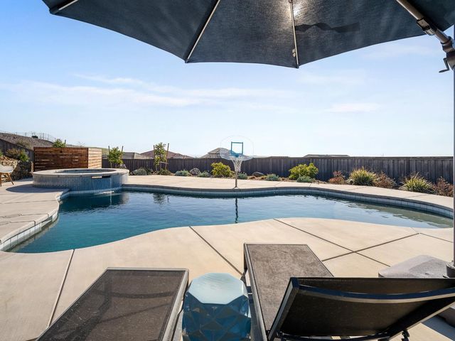 130 Lockwood Ct, El Dorado Hills, CA 95762