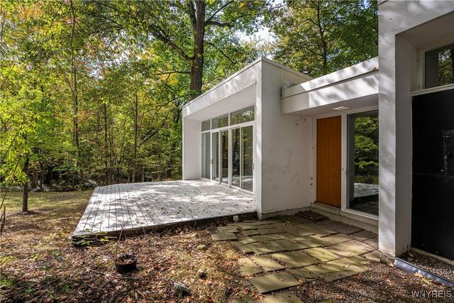 10 Clark Court, Elma, NY 14059