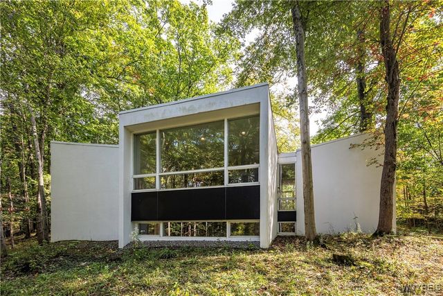 10 Clark Court, Elma, NY 14059