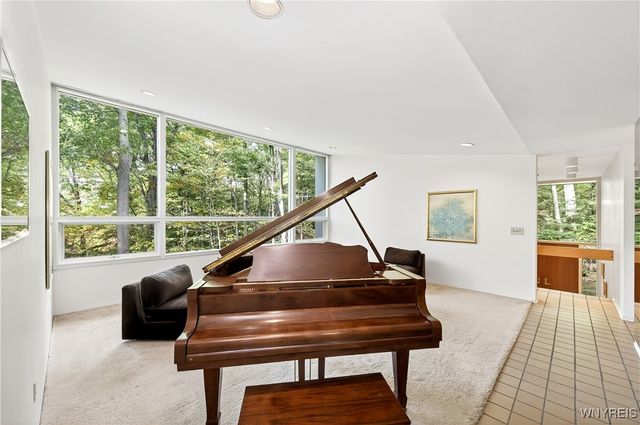 10 Clark Court, Elma, NY 14059