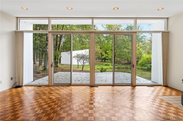 10 Clark Court, Elma, NY 14059