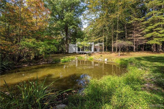 10 Clark Court, Elma, NY 14059