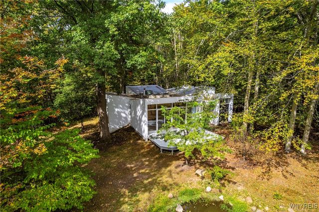 10 Clark Court, Elma, NY 14059