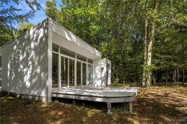 10 Clark Court, Elma, NY 14059