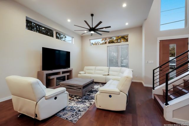 320 SAINT FRANCIS AVE, San Antonio, TX 78204