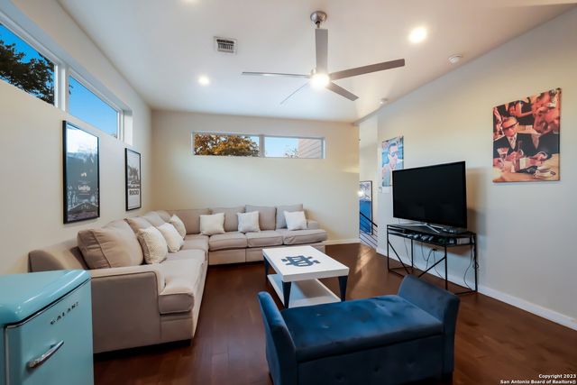 320 SAINT FRANCIS AVE, San Antonio, TX 78204