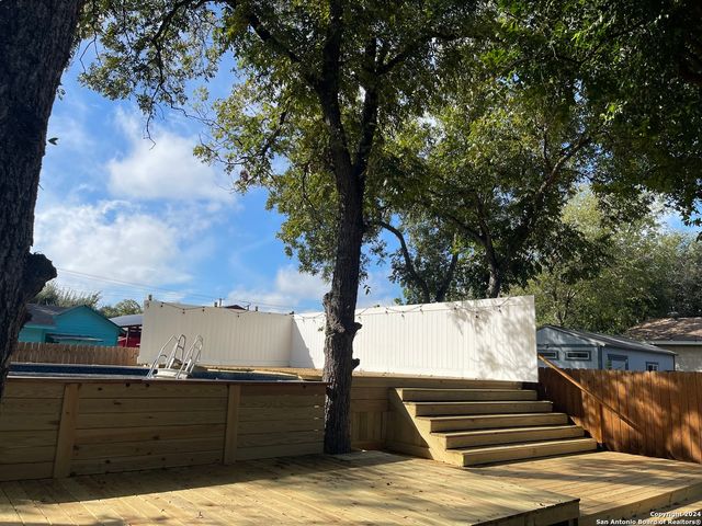320 SAINT FRANCIS AVE, San Antonio, TX 78204
