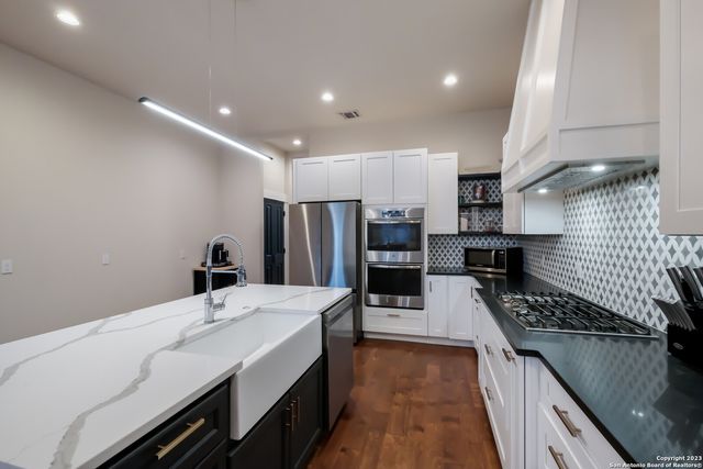 320 SAINT FRANCIS AVE, San Antonio, TX 78204
