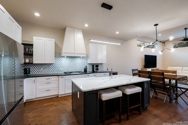 320 SAINT FRANCIS AVE, San Antonio, TX 78204