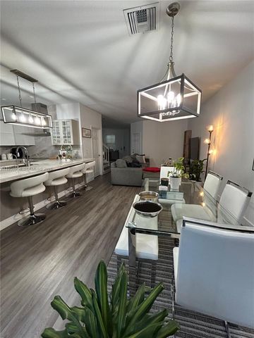 11625 NW 87th Ln 11625, Doral, FL 33178