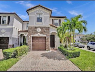 11625 NW 87th Ln 11625, Doral, FL 33178
