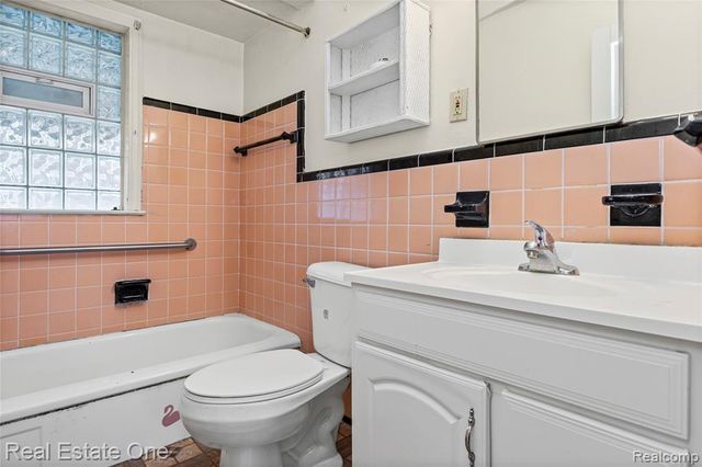 12908 Grayfield Street, Detroit, MI 48223
