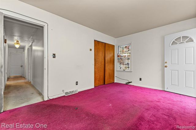 12908 Grayfield Street, Detroit, MI 48223