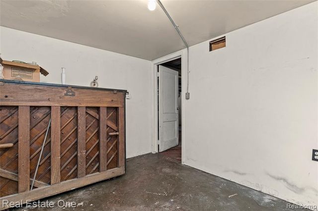 12908 Grayfield Street, Detroit, MI 48223