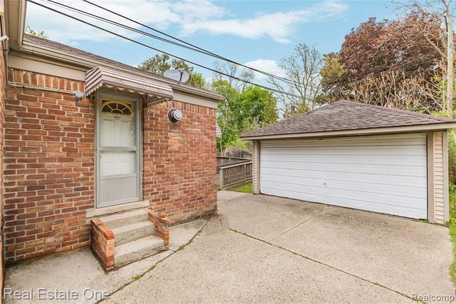 12908 Grayfield Street, Detroit, MI 48223