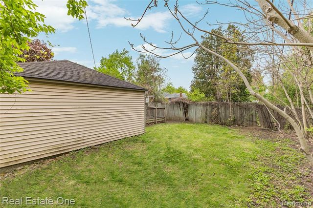 12908 Grayfield Street, Detroit, MI 48223