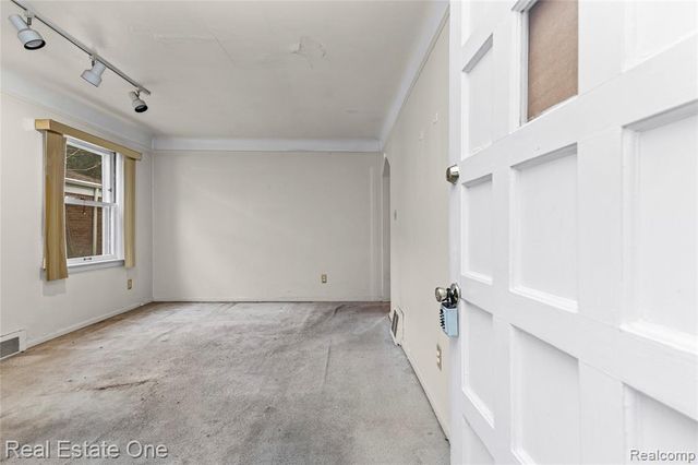 12908 Grayfield Street, Detroit, MI 48223