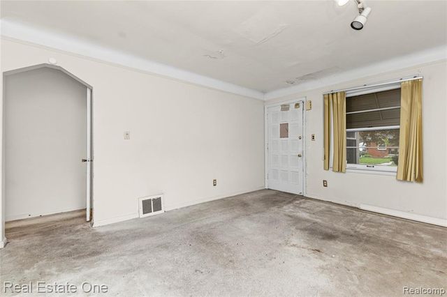 12908 Grayfield Street, Detroit, MI 48223