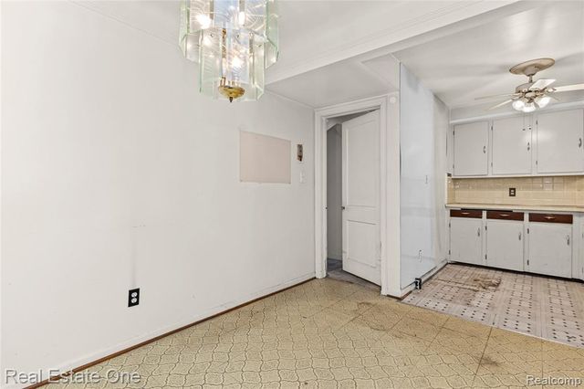 12908 Grayfield Street, Detroit, MI 48223