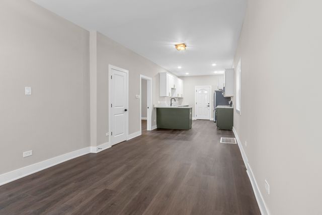 3823 W Wabansia Avenue, Chicago, IL 60647