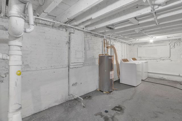 3823 W Wabansia Avenue, Chicago, IL 60647