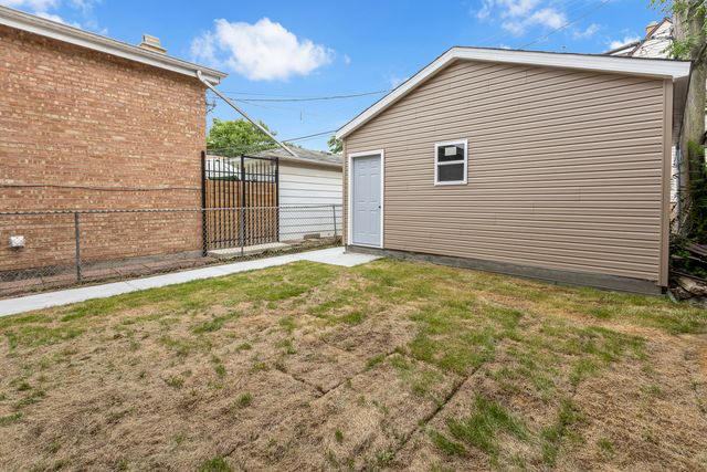 3823 W Wabansia Avenue, Chicago, IL 60647