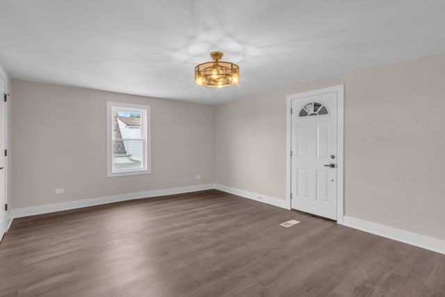 3823 W Wabansia Avenue, Chicago, IL 60647
