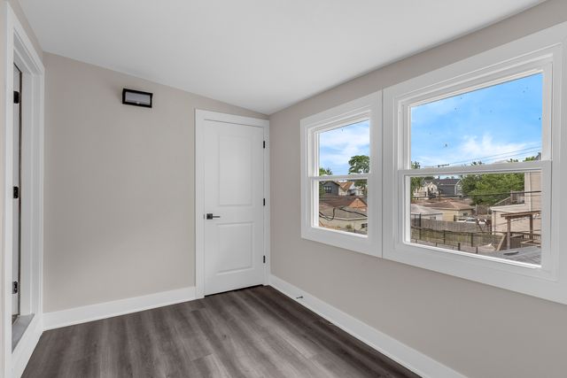 3823 W Wabansia Avenue, Chicago, IL 60647