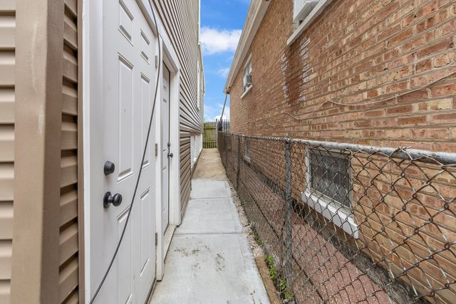 3823 W Wabansia Avenue, Chicago, IL 60647