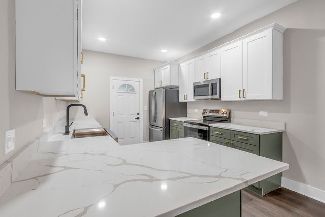 3823 W Wabansia Avenue, Chicago, IL 60647