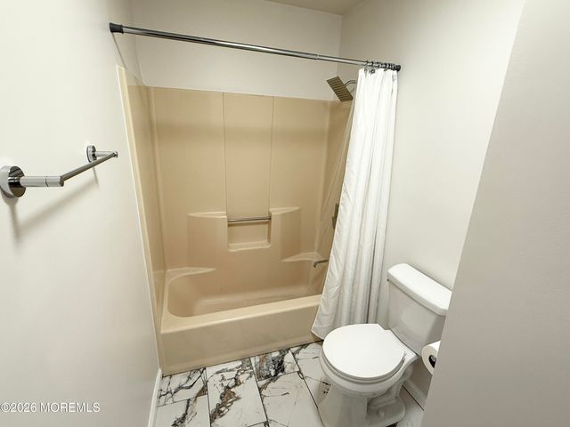 41 Weller Place 217, Holmdel, NJ 07733