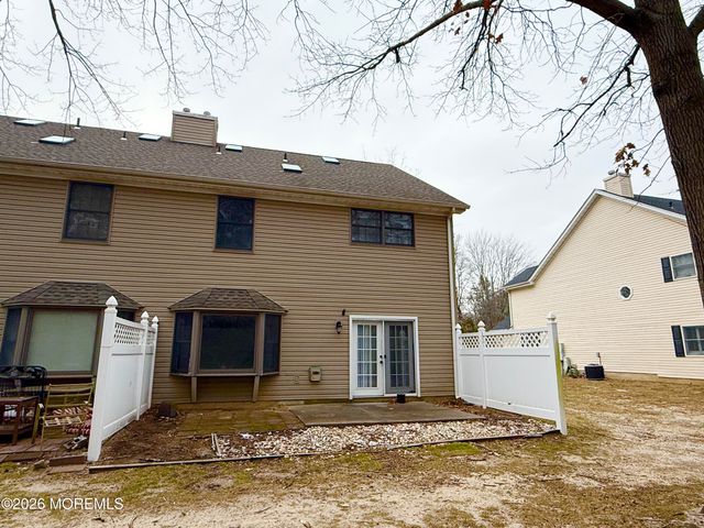 41 Weller Place 217, Holmdel, NJ 07733