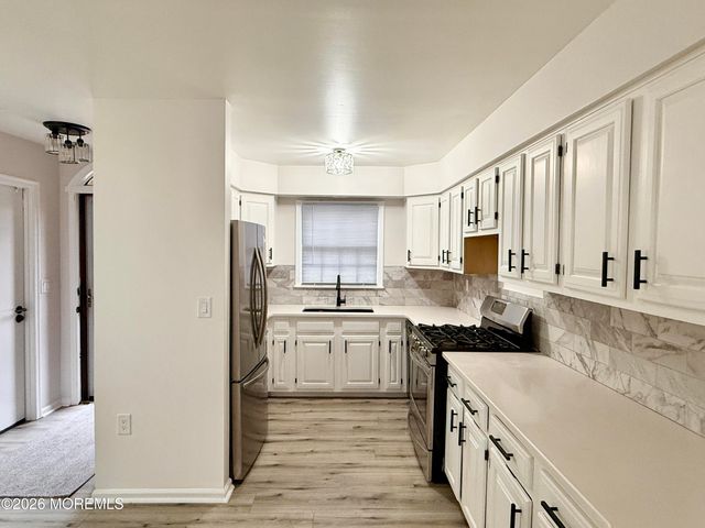 41 Weller Place 217, Holmdel, NJ 07733