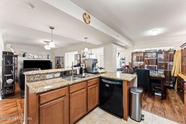 101 25TH Avenue J15, Jacksonville Beach, FL 32250