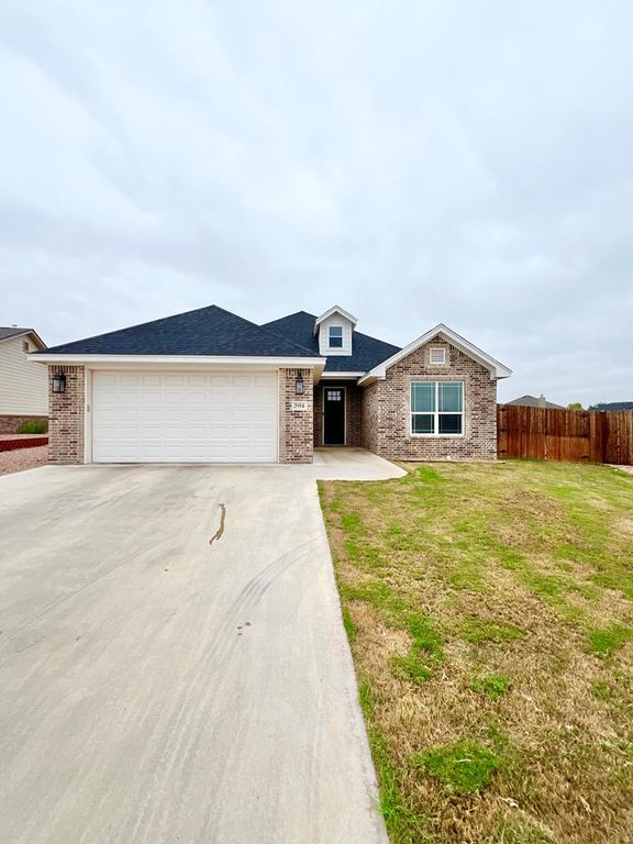 Image 1 of property listing at 3914 Ruth Lane, San Angelo, TX 76904