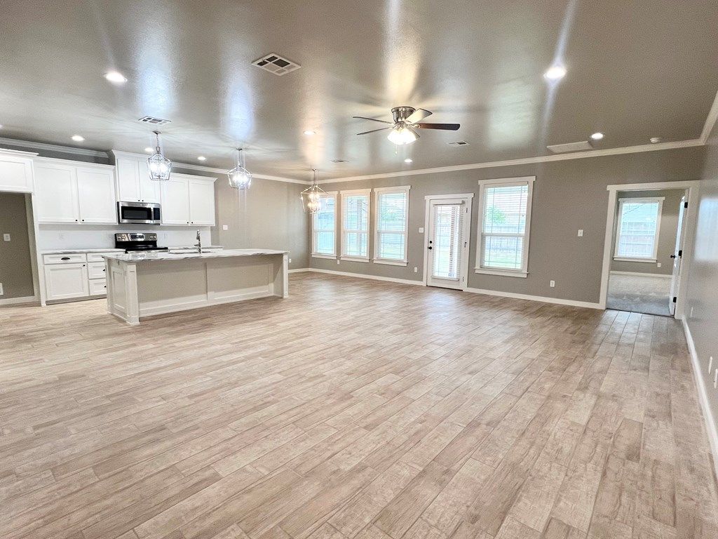 Image 3 of property listing at 3914 Ruth Lane, San Angelo, TX 76904