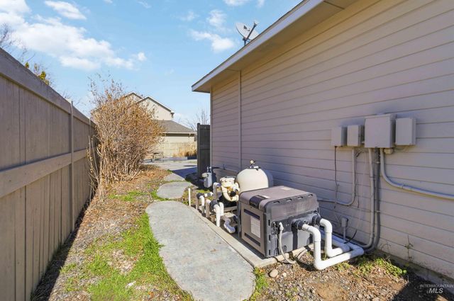 4550 W Brassie Ct, Meridian, ID 83646