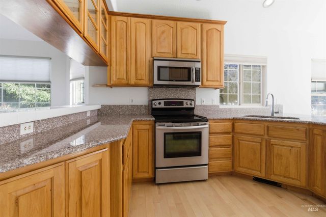 4550 W Brassie Ct, Meridian, ID 83646