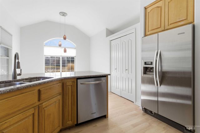 4550 W Brassie Ct, Meridian, ID 83646