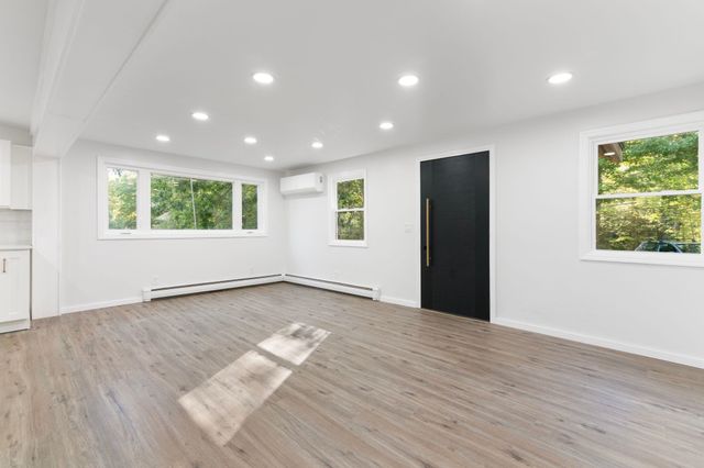 172 Franklin Road, Vernon, VT 05354