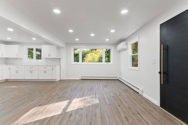 172 Franklin Road, Vernon, VT 05354