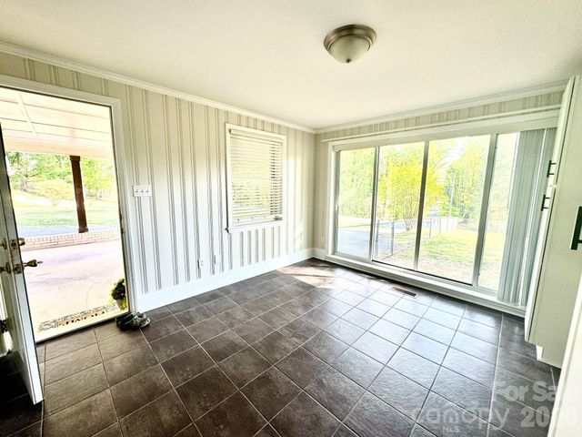 1160 Alvin Hough Road, Midland, NC 28107