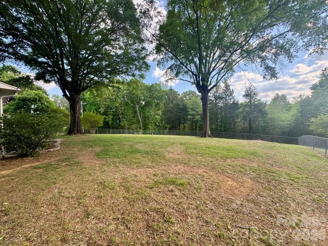 1160 Alvin Hough Road, Midland, NC 28107