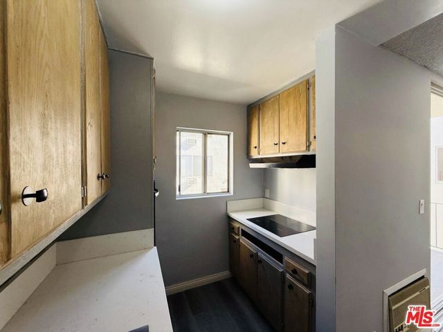 360 S Kenmore Avenue 305, Los Angeles, CA 90020