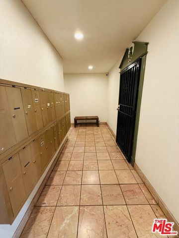 360 S Kenmore Avenue 305, Los Angeles, CA 90020