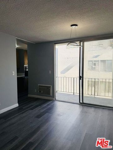 360 S Kenmore Avenue 305, Los Angeles, CA 90020