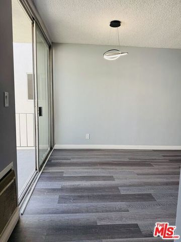 360 S Kenmore Avenue 305, Los Angeles, CA 90020