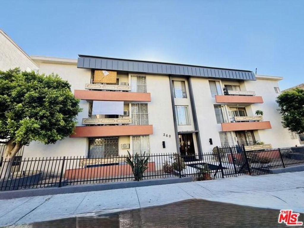 360 S Kenmore Avenue 305, Los Angeles, CA 90020